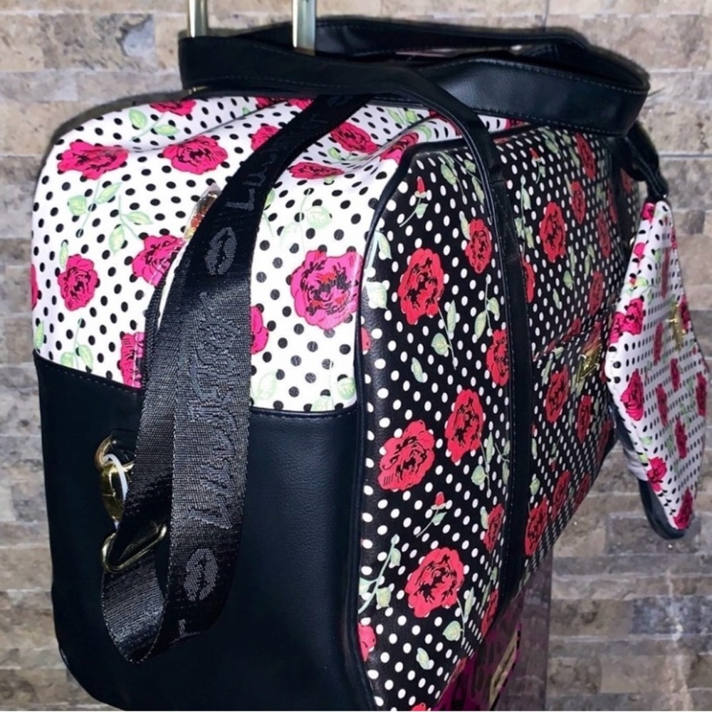 Betsey Johnson Weekender Bag and Crossbody Bag set NWT - Picture 3 of 16